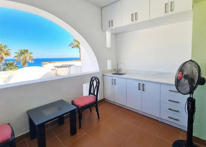 Sea View - - & Pools - Sleeps 4 - 2 Beds And 2 Sofa Beds Apartment