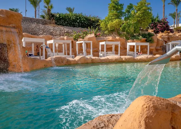 Sea View - - & Pools - Sleeps 4 - 2 Beds And 2 Sofa Beds Apartment